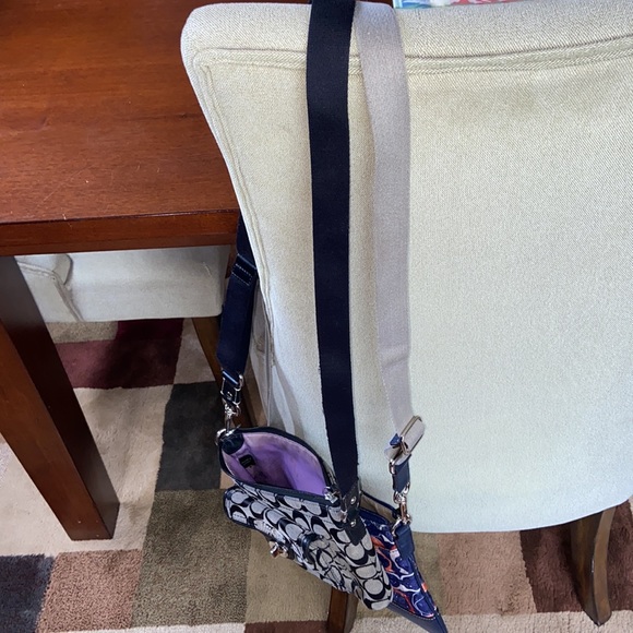 Coach Crossbody - Picture 6 of 7